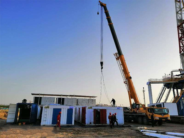 在井隊現(xiàn)場工作